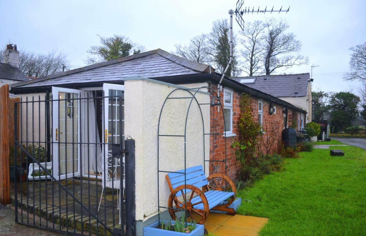 Villa Bramble Barn Retreat Chester Esterno foto